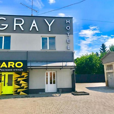 Gray Hotel Vynohradiv Bagian luar foto